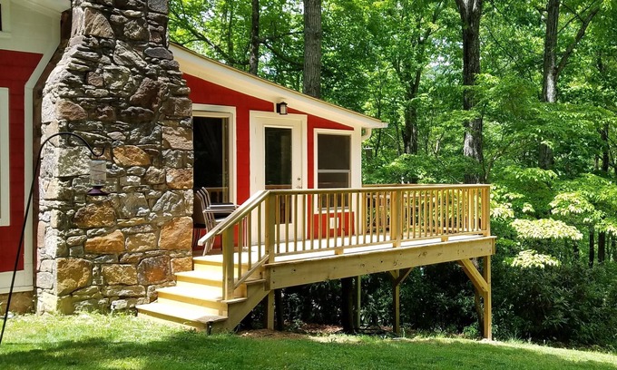 Gerton Cottage | Redbird Cottage in Gerton, NC