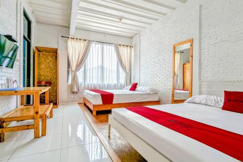 Parongpong Hotel | RedDoorz Syariah at Eco Pesantren Daarut Tauhid