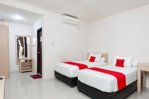 Banda Aceh Hotel | RedDoorz Syariah near Banda Aceh Convention Hall
