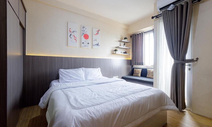 Cikarang Apartment | RedLiving Apartemen Riverview Residence - UV Rooms Tower Mahakam with Netflix