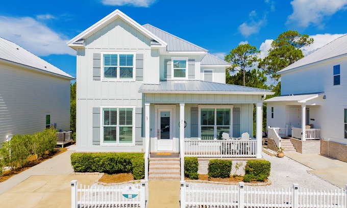 Orange Beach House | Reduced Rate! Salty Mermaid *Pet-Friendly, Pool, Beach Access*