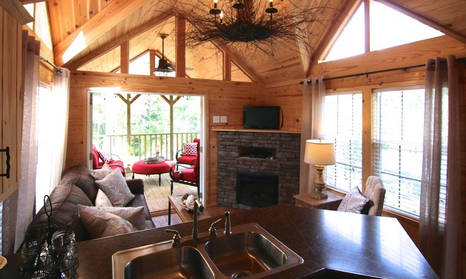 Crane Hill Cabin | REEL SIMPLE MAIN CHANNEL deep water! Great Couple or family get away!