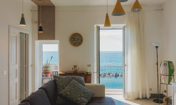 Pioppi Apartment | Refined accommodation with a shabby chic interior and fantastic view