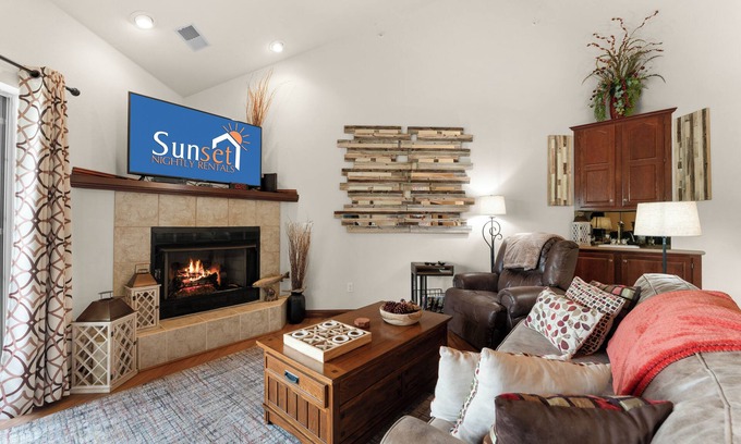 Hollister Condo | Reflection Retreat - A quiet Oasis by Table Rock Lake. Come and relax!