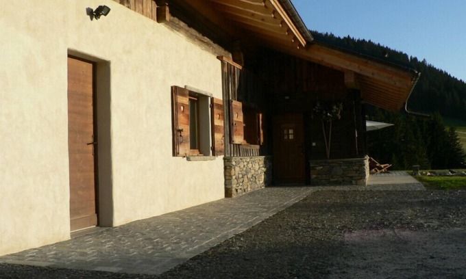 Notre-Dame-de-Bellecombe House | Refuge DES Ptits Loups