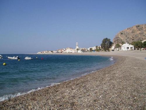 Calahonda Apartment | Refugio Costero Tu Hogar vistas al Mar con Parking