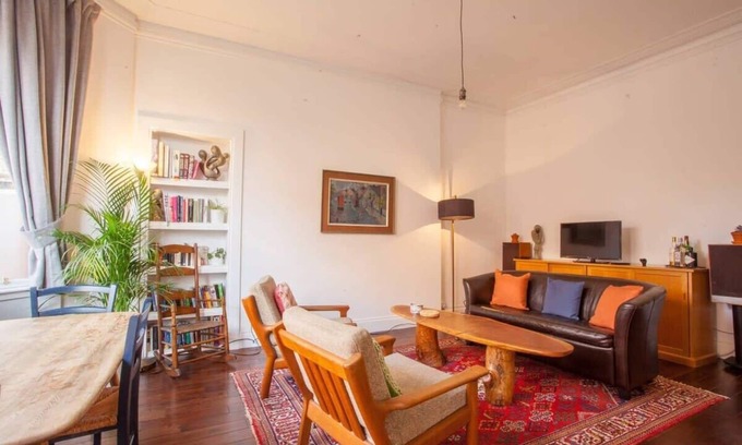 North West Apartment | Refurbished West End Flat in Glasgow