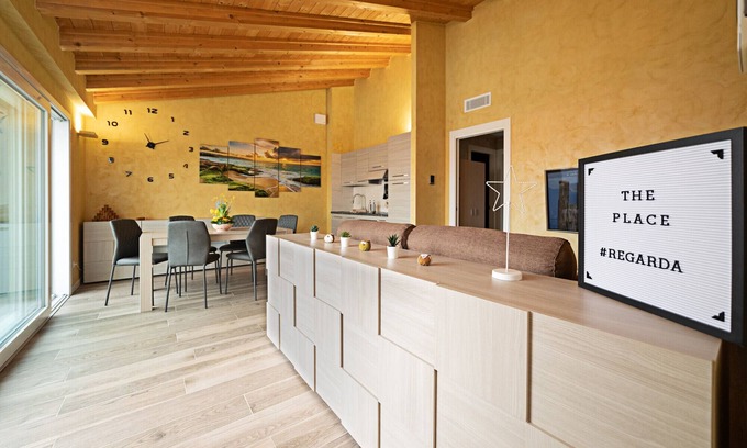 Montioni Apartment | Regarda - "The Place" modern two-bedroom apartment with pool, garage, air conditioning