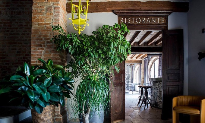 Cadeo Hotel | Relais Cascina Scottina