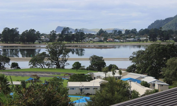 Tairua House | Relax and enjoy the view