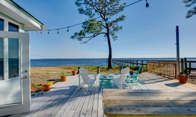 Panacea House | Relax and Refresh Waterfront Cottage in Panacea