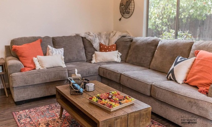 North Hilltop House | Relax and Unwind 4BR Hot Tub All You Need