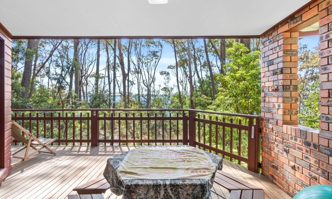 Lilli Pilli House | Relax and unwind in the lovely home next to the ocean