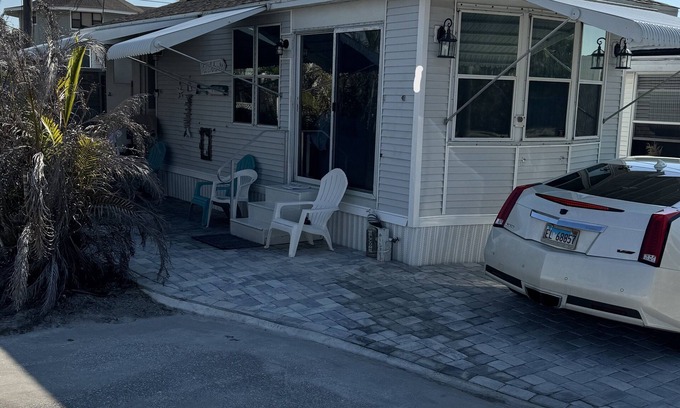 Live Oak Landings House | Relax and unwind in our inviting 55+ Mobile Home park, on the Gulf and the Bay,