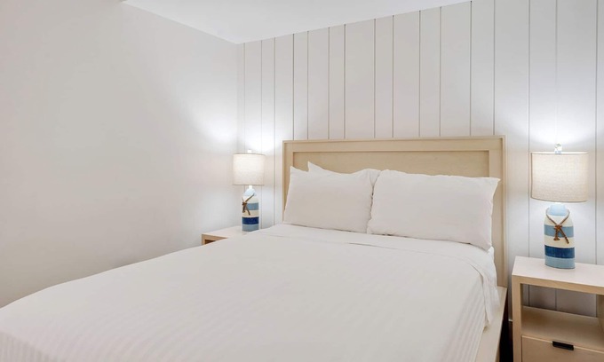 Islamorada Hotel | Relax and Unwind! Pet-Friendly Property, Onsite Pool, Free Breakfast
