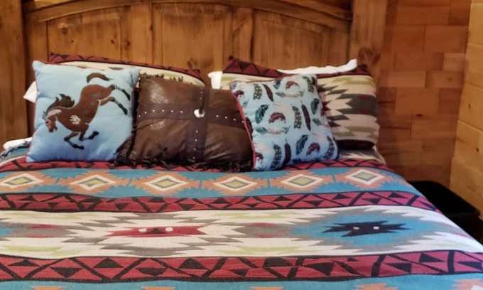 Vicksburg House | Relax at the Farm
