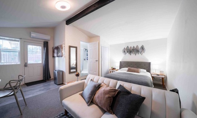 San Jose House | Relax in a Quaint Private and Cozy Guest House