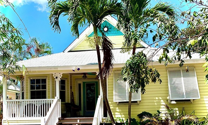 Whispering Pines House | Relax in Paradise