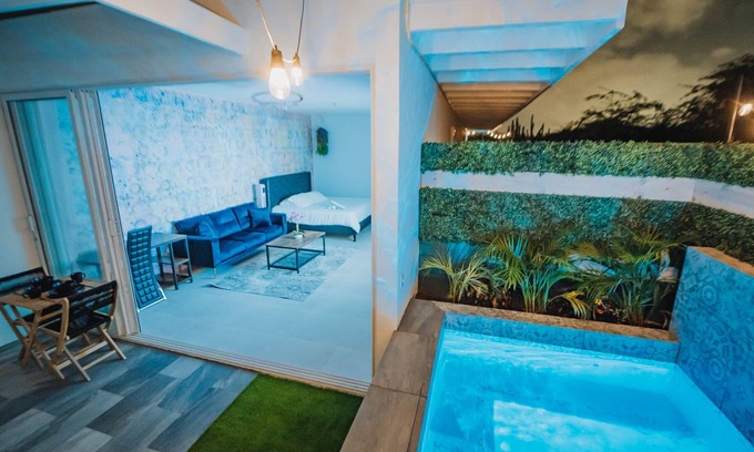 Bushiri Apartment | Relax in your own private pool and private garden near Eagle Beach-8