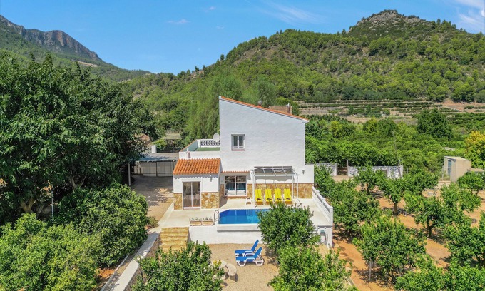 Llauri Villa | Relax Natural: Private Pool, BBQ & A/C — 15 minutes from Cullera