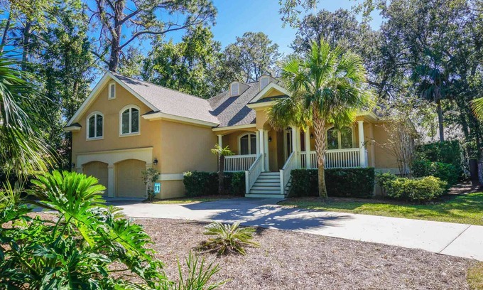 Palmetto Dunes House | Relax & Recharge: 5 BR Beach Retreat for the Whole Crew, 7 min walk to beach