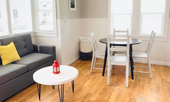 Long Beach Hotel | Relax & Recharge! 2 Comfortable Units, Full Kitchen, Free Parking, Pets Allowed