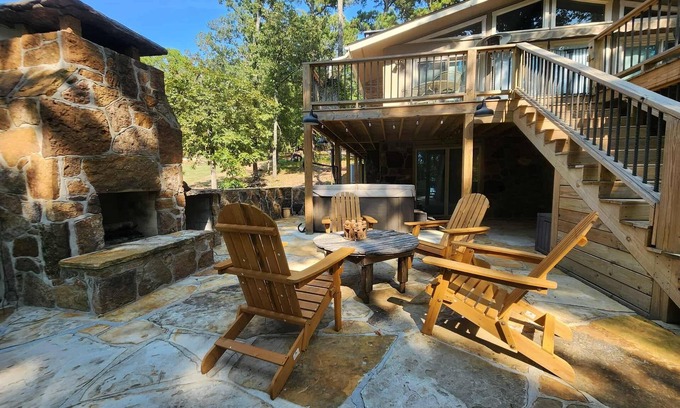 Eden Isle House | Relax & Recharge at The Nest – Lake Escape with Outdoor Fireplace & Hot Tub