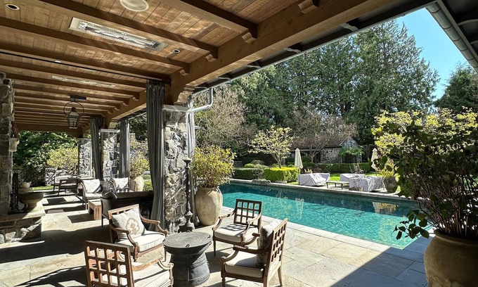 Kerrisdale House | Relax, unwind, and feel at home. Your perfect vacation getaway awaits!
