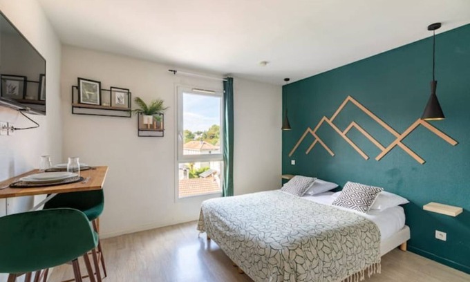 Lourdes Apartment | Relaxant Studiobotaniquewi-fi