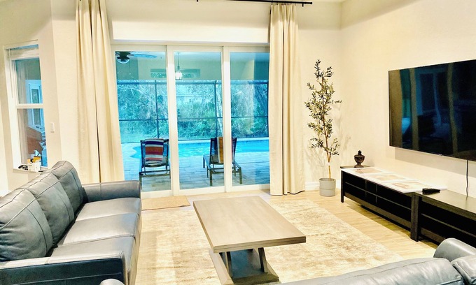 North Port House | Relaxation Awaits: Luxurious Vacation Home with Heated Pool near Mineral Springs