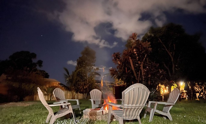 Port Saint Lucie House | Relaxing 3-Bedroom Retreat with Sunroom.