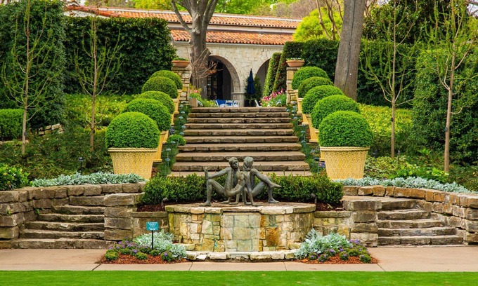North Dallas Apartment | Relaxing Overnight Stay! Contemporary Accommodation, Pet-friendly, Parking!