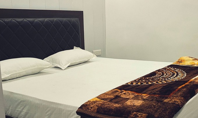 Varanasi House | "Relaxing Room in Varanasi – Ideal for Solo Travelers or Couples"