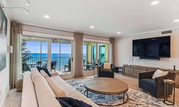 North Redington Beach Apartment | Relaxing Beachfront Condo in North Redington Beach