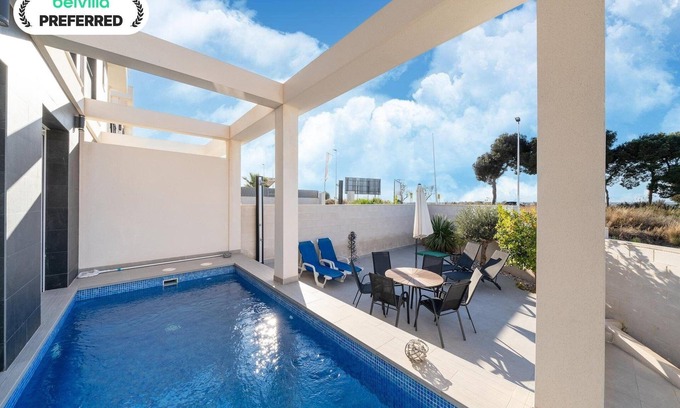 Puerto Marino Villa | Relaxing Villa Near Carabassi