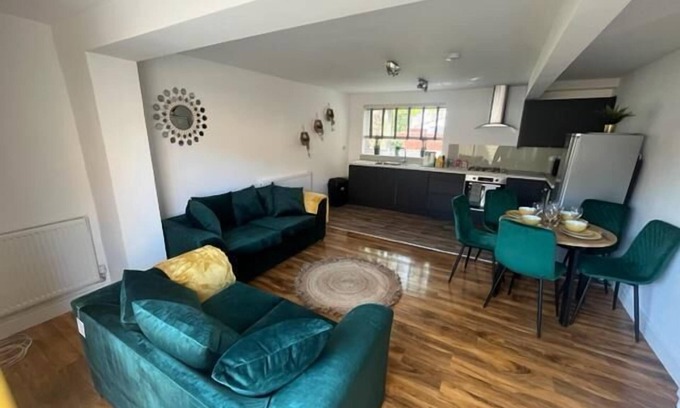 Cambridge House | Remarkable 3-Bed House in Cambridge