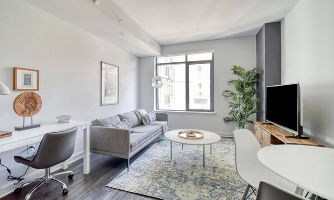 Ballston Apartment | Remarkable Virginia Square 1BR w/Gym, nr GMU & Shops, by Blueground