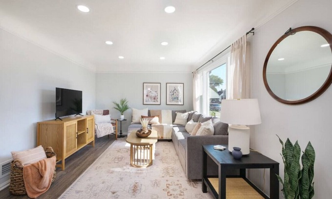 Parma Apartment | Remodeled 4 Bedroom With a Game Room!