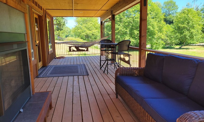Hoquiam House | REMOTE HUMPTULIPS RIVER CABIN!