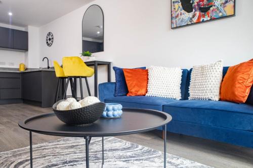 Vauxhall Apartment | Renaissance Suite - 2Bed - Sleeps 7 - Central