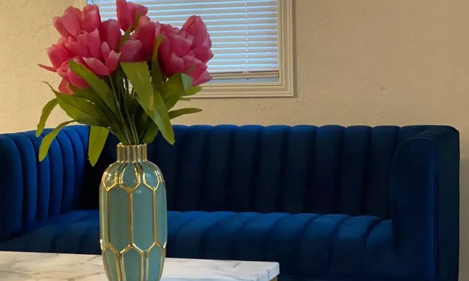 Greeley House | Renovated 3 BR Near UNC