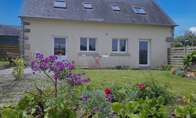 Plouguerneau House | Renovated Breton house located in a quiet area, close to town and beaches