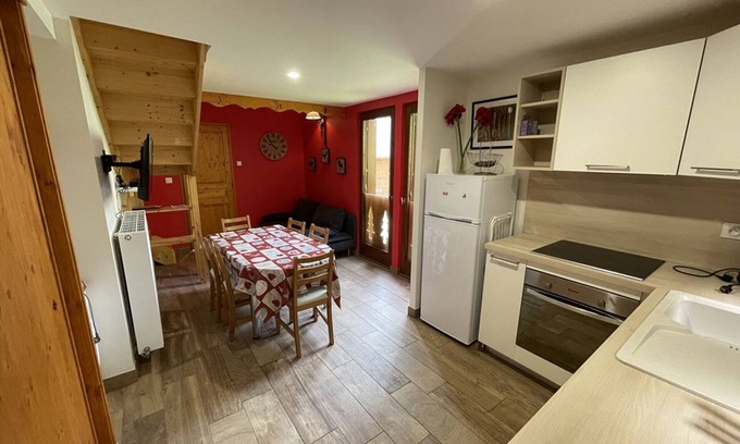 Laveissiere Apartment | Renovated Duplex Apartment with 2 Bedrooms, Ski Access, and Free WiFi