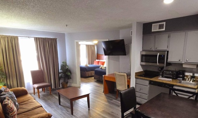 Lake Buena Vista Apartment | Renovated First Floor Disney Family Condo