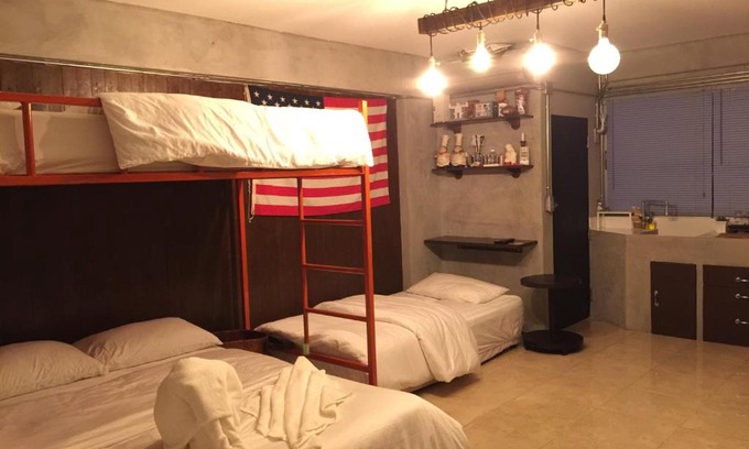 Huai Khwang Apartment | Renovated Loft Style Condo