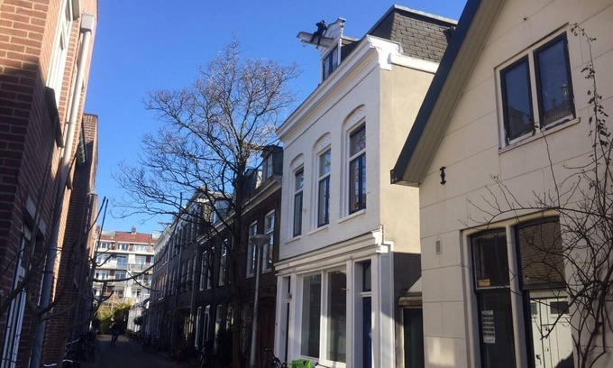 Middenmeer Apartment | Renovated luxury apartment