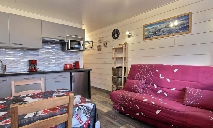 Plagne Centre Apartment | Renovated studio cabin near slopes, balcony, sleeps 4