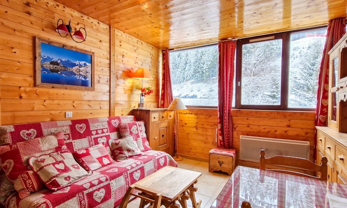 Flaine Apartment | Renovated Studio Near Slopes · Ski Lockers · Comfort for 4 · Close to Shops