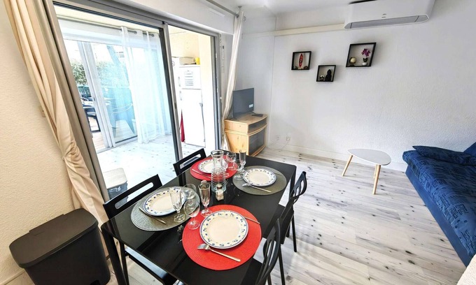 Cap d'Agde Apartment | Renovated T2 with AC, Pool, Parking for 4 near the Sea