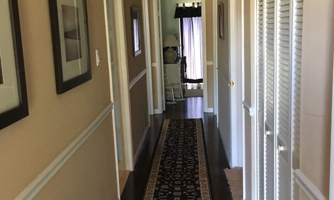Southend House | renovated upscale end townhouse